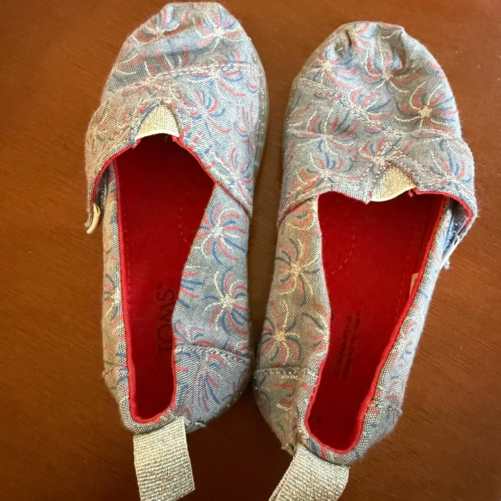 TOMS little girls red white and blue fireworks shoes
